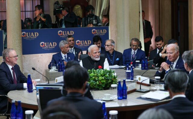 O primeiro-ministro Narendra Modi, o presidente dos EUA Joe Biden, o primeiro-ministro da Austrália, Anthony Albanese, e o primeiro-ministro do Japão, Fumio Kishida, durante a cúpula dos líderes do Quad