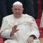 Papa Francisco chega à Indonésia, de maioria muçulmana, para iniciar viagem pela Ásia-Pacífico