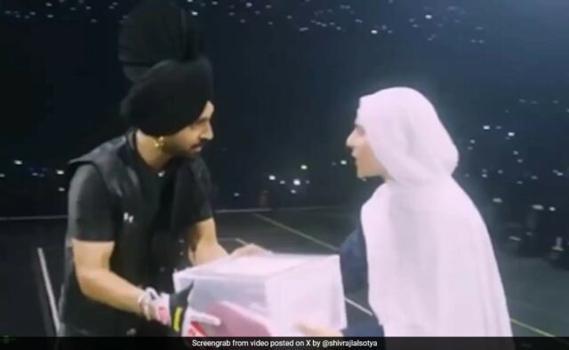 "Fronteiras traçadas por políticos": quando Diljit Dosanjh conheceu um fã do Paquistão