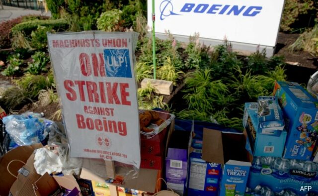 Boeing oferece aumento salarial de 30% diretamente para trabalhadores em greve, irrita sindicatos