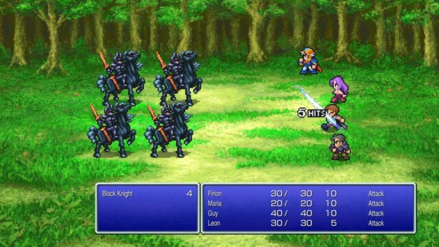 Ainda gameplay do Final Fantasy Pixel Remaster. Um grupo de quatro heróis luta contra quatro cavaleiros negros malvados. Os pontos de vida são exibidos abaixo da batalha.