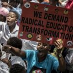 ESTUDANTES PROTESTAM AFRICANO