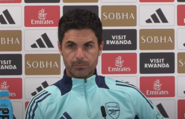 Mikel Arteta falando antes do clássico do Arsenal no norte de Londres contra o Tottenham