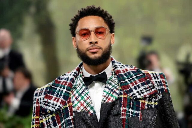 NOVA IORQUE, NOVA IORQUE - 06 DE MAIO: Ben Simmons participa da comemoração do Met Gala de 2024 