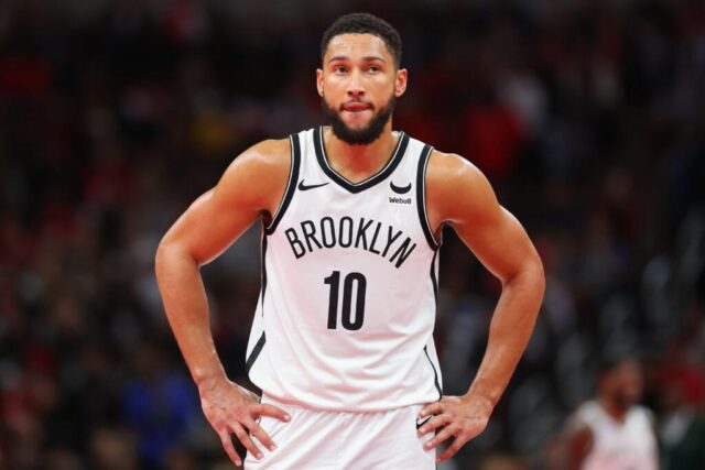 CHICAGO, ILLINOIS - 03 DE NOVEMBRO: Ben Simmons nº 10 do Brooklyn Nets enfrenta o Chicago Bulls na segunda metade do torneio de temporada da NBA no United Center em 3 de novembro de 2023 em Chicago, Illinois. NOTA AO USUÁRIO: O Usuário reconhece e concorda expressamente que, ao baixar e/ou usar esta fotografia, o Usuário está concordando com os termos e condições do Contrato de Licença da Getty Images.