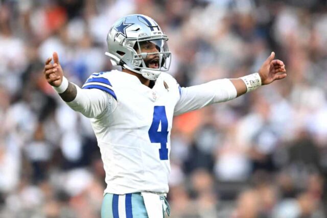 CLEVELAND, OHIO - 08 DE SETEMBRO: Dak Prescott # 4 do Dallas Cowboys reage durante o quarto período contra o Cleveland Browns no Cleveland Browns Stadium em 08 de setembro de 2024 em Cleveland, Ohio. 