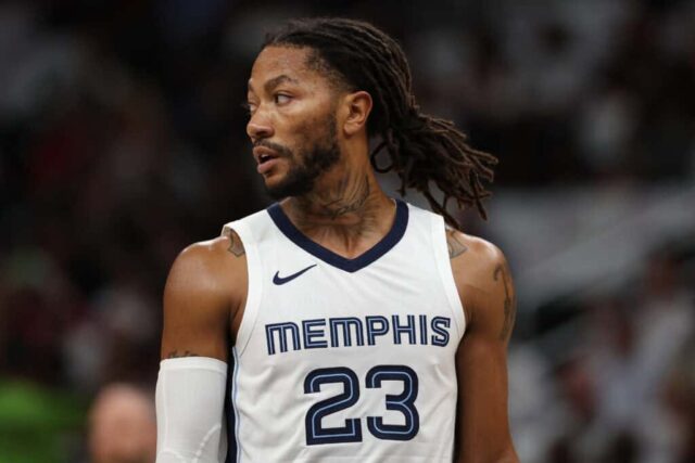 WASHINGTON, DC - 28 DE OUTUBRO: Derrick Rose nº 23 do Memphis Grizzlies enfrenta o Washington Wizards durante o primeiro tempo na Capital One Arena em 28 de outubro de 2023 em Washington, DC. NOTA AO USUÁRIO: O usuário reconhece e concorda expressamente que, ao baixar e/ou usar esta fotografia, o usuário concorda com os termos e condições do Contrato de Licença da Getty Images.