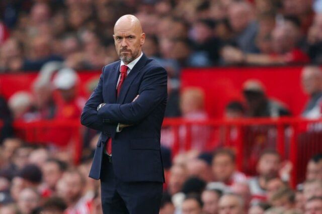 Erik ten Hag, técnico do Manchester United, durante a partida da Premier League entre Manchester United FC e Liverpool FC em Old Trafford