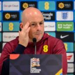 O técnico interino da Inglaterra, Lee Carsley