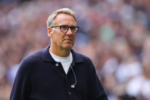     O analista da Sky Sports, Paul Merson, durante a partida da Premier League entre Tottenham Hotspur FC e Arsenal FC no Tottenham Hotspur Stadium 