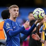 A estrela do Chelsea, Cole Palmer, comemora os quatro gols contra o Brighton