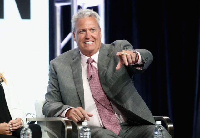 O ex-técnico da NFL e analista da ESPN Rex Ryan do 'ESPN's Sunday's NFL Countdown' fala no palco durante a parte da ESPN do Summer Television Critics Association Press Tour de 2017 no The Beverly Hilton Hotel em 26 de julho de 2017 em Beverly Hills, Califórnia.