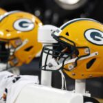 Uma visão detalhada de um capacete do Green Bay Packers durante um jogo de pré-temporada contra o Baltimore Ravens no M&T Bank Stadium em 15 de agosto de 2019 em Baltimore, Maryland.