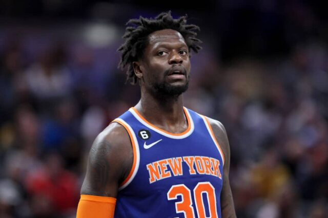 Julius Randle #30 do New York Knicks contra o Indiana Pacers em Gainbridge Fieldhouse em 18 de dezembro de 2022 em Indianápolis, Indiana. NOTA AO USUÁRIO: O Usuário reconhece e concorda expressamente que, ao baixar e/ou usar esta fotografia, o Usuário está concordando com os termos e condições do Contrato de Licença da Getty Images.