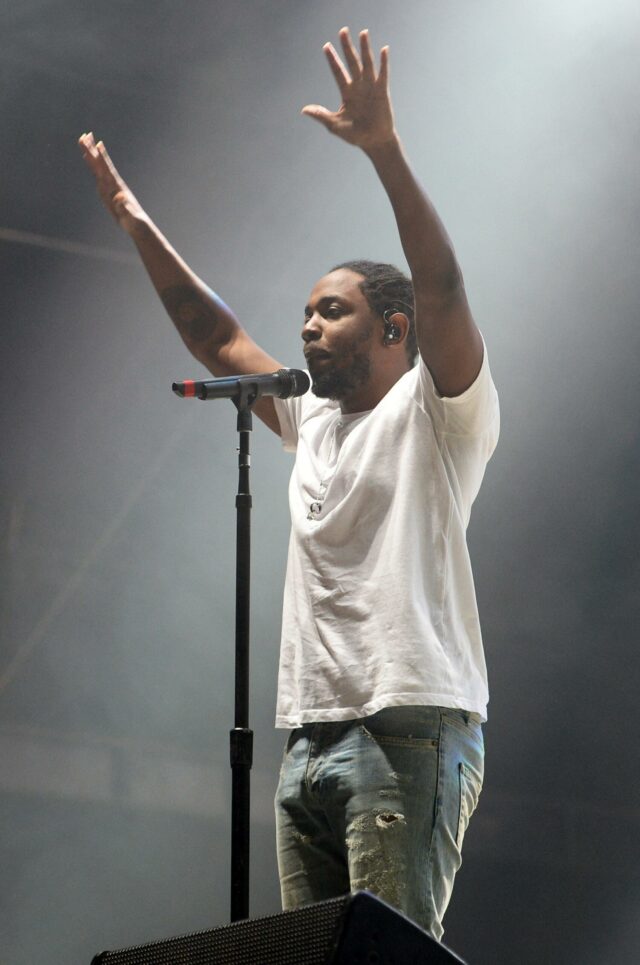 O rapper Kendrick Lamar se apresenta ao vivo no Okeechobee Music & Arts Festival na Flórida