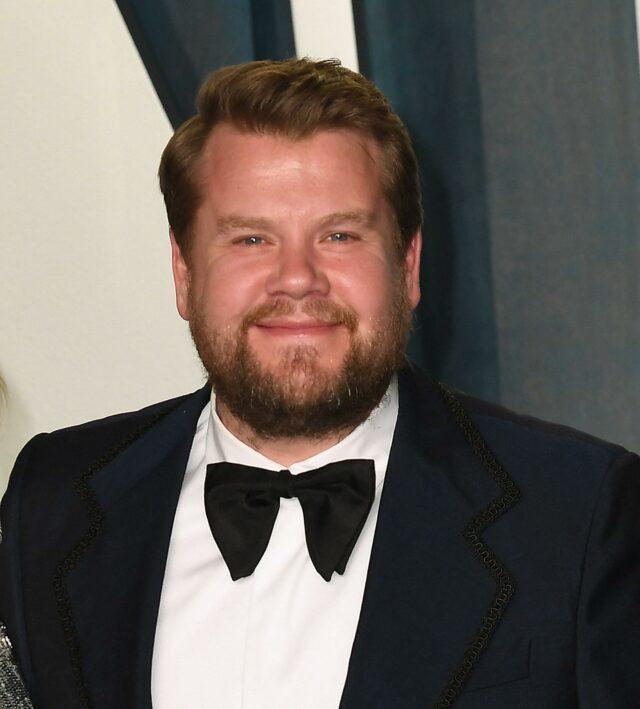 James Corden na festa do Oscar da Vanity Fair de 2022