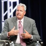 BEVERLY HILLS, CA - 26 DE JULHO: O ex-técnico da NFL e analista da ESPN Rex Ryan do 'ESPN's Sunday's NFL Countdown' fala no palco durante a parte da ESPN do Summer Television Critics Association Press Tour de 2017 no The Beverly Hilton Hotel em 26 de julho de 2017 em Beverly Colinas, Califórnia.