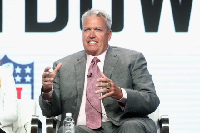 O ex-técnico da NFL e analista da ESPN Rex Ryan do 'ESPN's Sunday's NFL Countdown' fala no palco durante a parte da ESPN do Summer Television Critics Association Press Tour de 2017 no The Beverly Hilton Hotel em 26 de julho de 2017 em Beverly Hills, Califórnia.