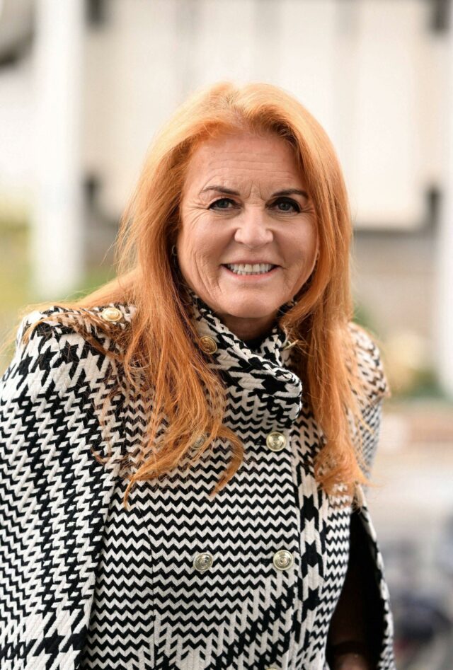 Duquesa de York Sarah FERGUSON nos estúdios de rádio Europe 1