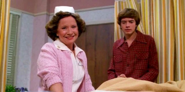 Aquele programa dos anos 90 sugere que finalmente valerá a pena a maior história invisível de Kitty Forman após 2 anos