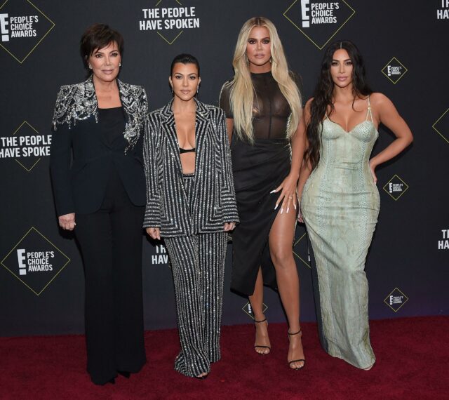 Os Kardashians participam do E! Prêmio Escolha do Povo