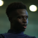 Bukayo Saka viu três amigos próximos deixarem o Arsenal