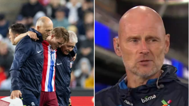 Martin Odegaard, à esquerda, é ajudado a sair do campo depois de sofrer uma lesão no tornozelo, sobre a qual o técnico da Noruega, Stale Solbakken, à direita, atualizou 