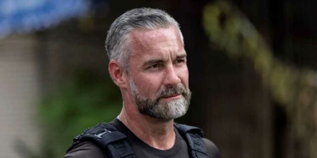 Não, o diácono de Jay Harrington não está saindo da SWAT. O que vem por aí para o personagem na 8ª temporada