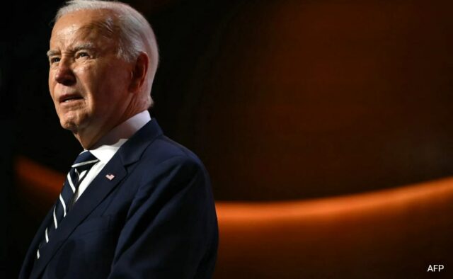 Joe Biden diz a Hillary Clinton ‘eu te amo’ depois de ser ‘preso’ pela esposa