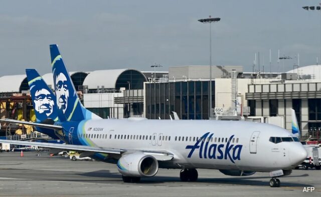 Avião da Alaska Airlines aborta decolagem para evitar colisão com jato da Southwest