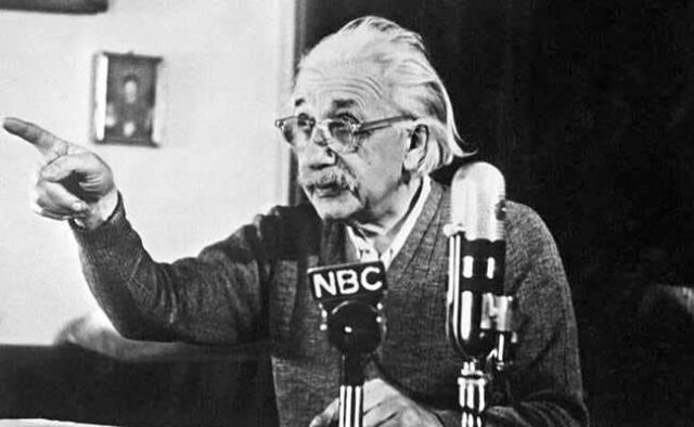 Carta de alerta de bomba atômica de 1939 de Albert Einstein é vendida por Rs 32,7 milhões