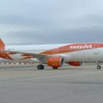 Voo da EasyJet com destino a Londres faz pouso de emergência após explosão de saco de vaporizadores