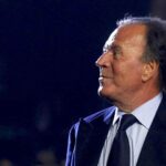 Julio Iglesias se aposenta da música e não voltará aos palcos: