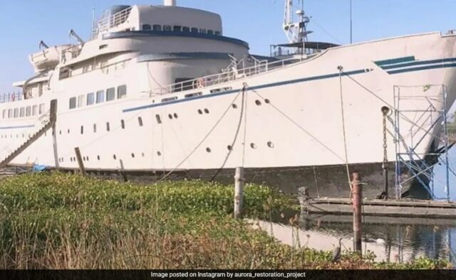 Homem dos EUA pensou que poderia salvar um navio de cruzeiro que comprou. Agora está afundando