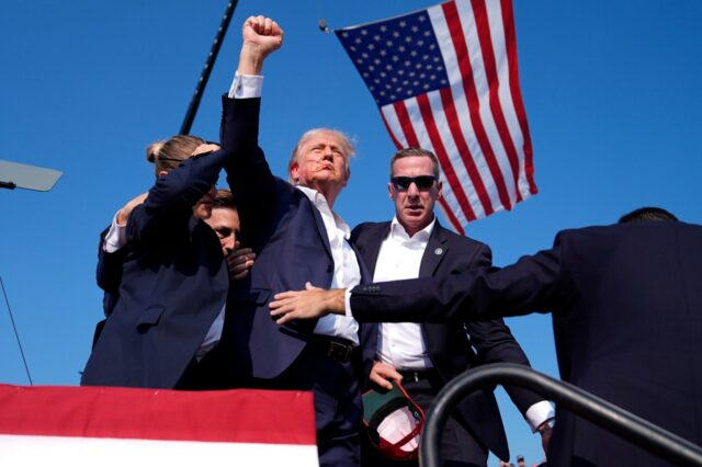 Um convidado especial no Trump Rally na Pensilvânia, onde foi baleado