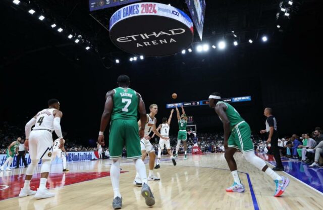 Os Celtics vencem o duelo dos campeões em Abu Dhabi