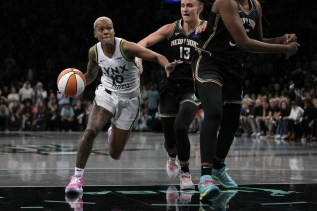 A final da WNBA começa com um retorno para a história