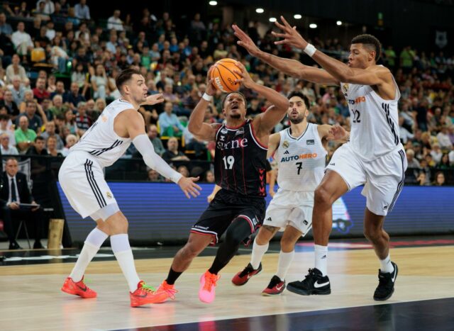 Hezonja destaca Chus Mateo: “Ele nos muda e não pegamos o ritmo”