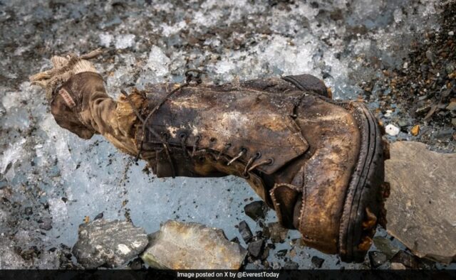 Restos humanos encontrados no Everest podem pertencer a alpinista desaparecido há 100 anos