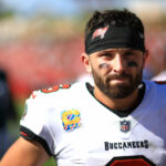 TAMPA, FLÓRIDA - 29 DE SETEMBRO: Baker Mayfield # 6 do Tampa Bay Buccaneers reage após derrotar o Philadelphia Eagles no Raymond James Stadium em 29 de setembro de 2024 em Tampa, Flórida.