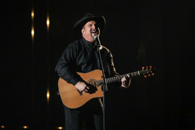 Garth Brooks no 52º Prêmio Anual CMA - Show