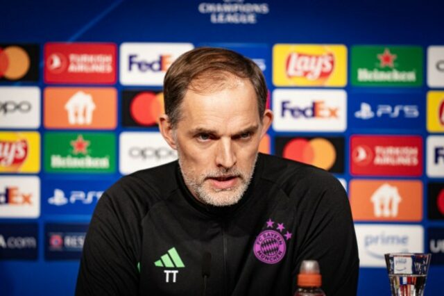 Thomas Tuchel, treinador do FC Bayern Muenchen, fala durante uma conferência de imprensa antes do jogo da segunda mão dos oitavos-de-final da UEFA Champions League, na Allianz Arena, a 4 de março de 2024, em Munique, Alemanha.