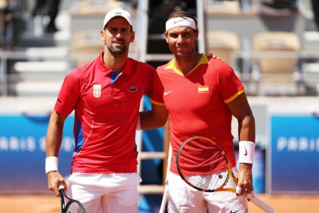 Novak Djokovic fotografado com Rafael Nadal nas Olimpíadas de 2024 em Paris