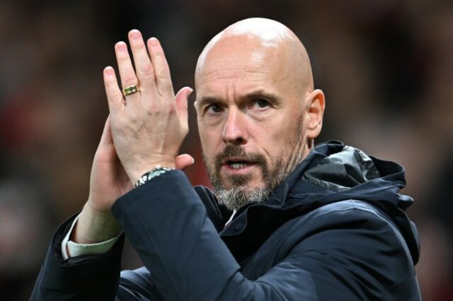 Erik ten Hag fotografado trabalhando como técnico do Manchester United em agosto de 2024