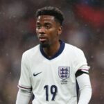 Angel Gomes jogando pela Inglaterra