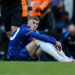 Cole Palmer sentou-se em campo durante a partida do Chelsea contra o Brighton