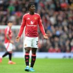 Kobbie Mainoo, do Manchester United, reage durante a partida da Premier League contra o Tottenham