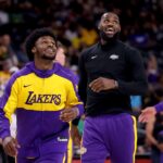 LeBron James teve uma resposta de quatro palavras sobre compartilhar a quadra com Bronny