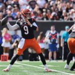 CINCINNATI, OHIO - OUTUBRO 06: Joe Burrow #9 do Cincinnati Bengals lança um passe contra o Baltimore Ravens durante o primeiro quarto no Paycor Stadium em 06 de outubro de 2024 em Cincinnati, Ohio.