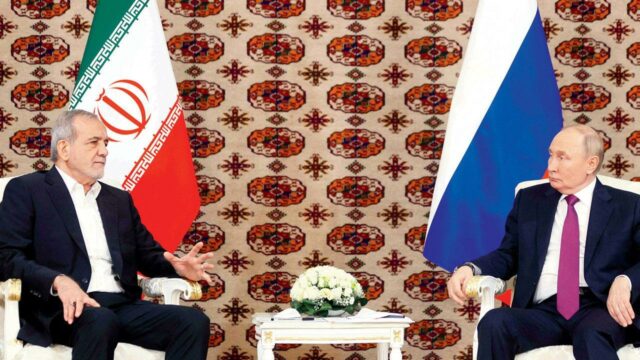 Vladimir Putin encontra-se com homólogo iraniano no Turcomenistão